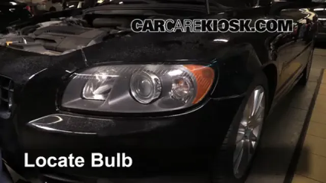 2008 Volvo C70 T5 2.5L 5 Cyl. Turbo Éclairage Feux de route (remplacer l'ampoule)